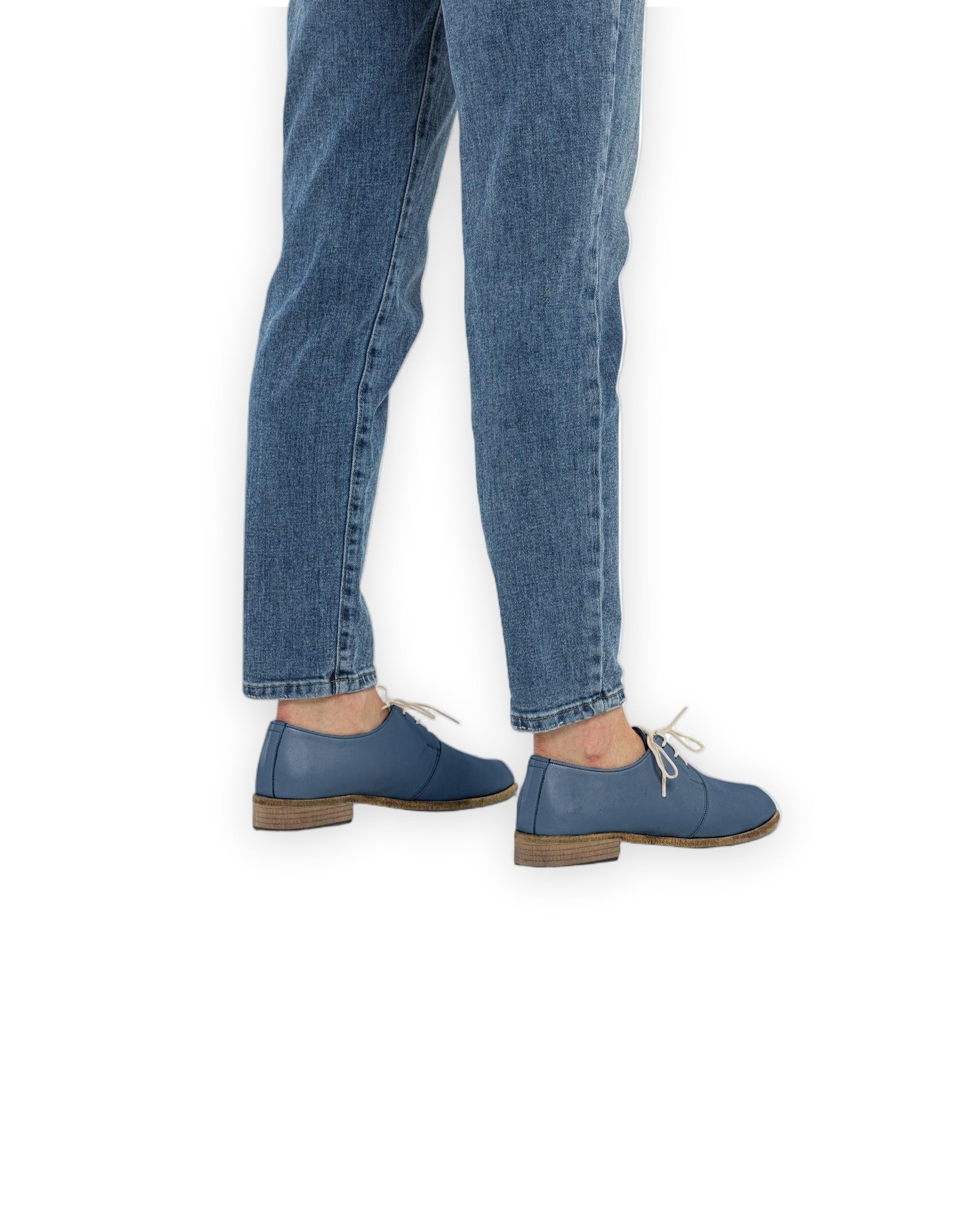 Close-up calf leather - Jean Blue Pointed Toe Oxford Detail | Bespoky