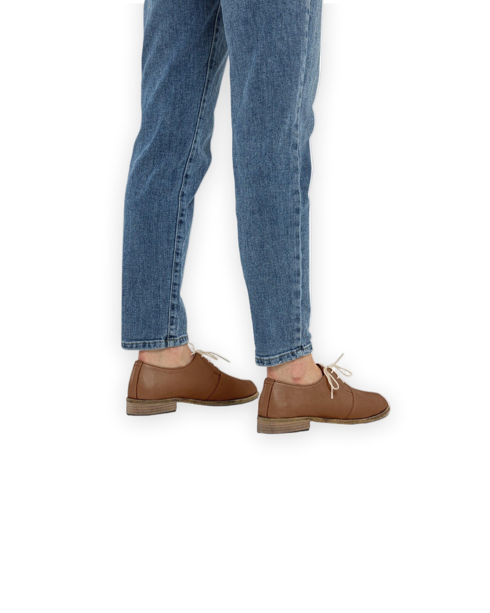 Close-up calf leather - Tan Pointed Toe Oxford Detail | Bespoky