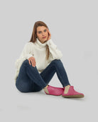 Close-up calf leather - Fuchsia Chelsea Boots Detail | Bespoky
