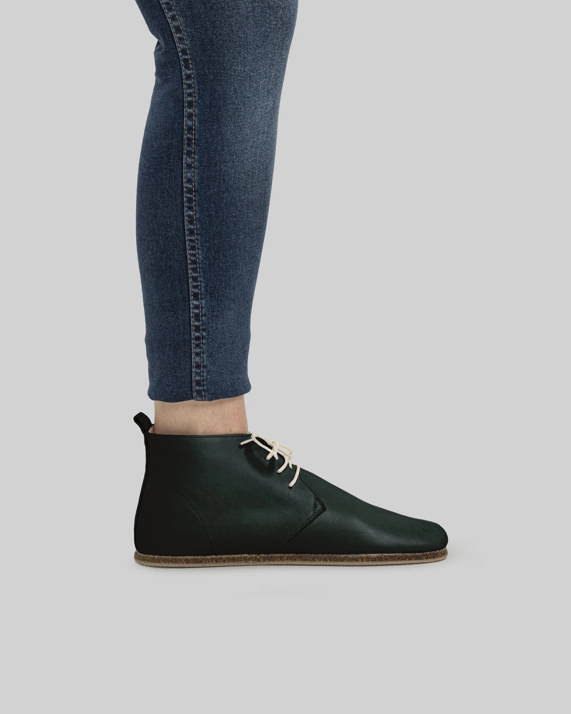 Close-up calf leather - Dark Green Ankle Boots Detail | Bespoky