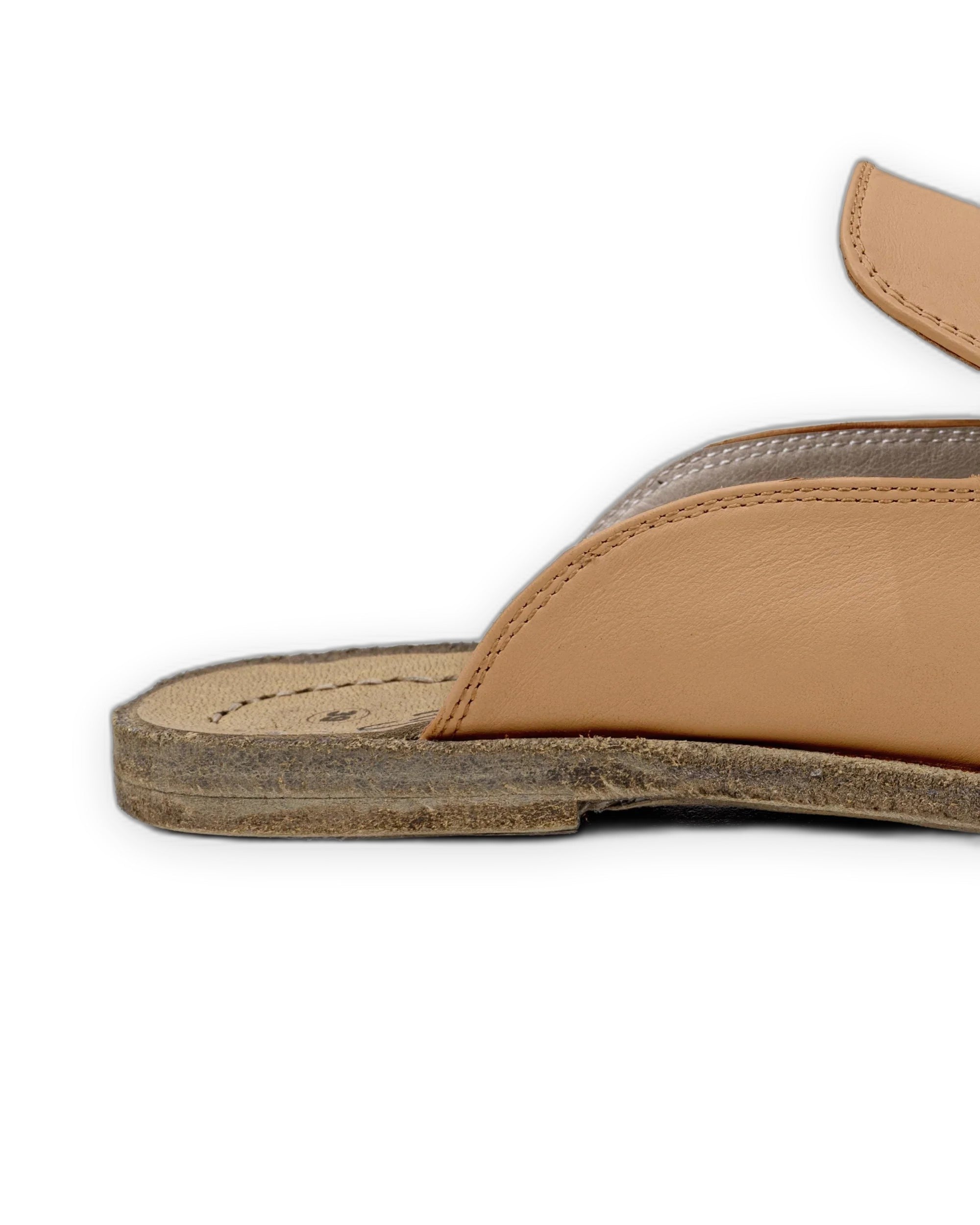 Close-up calf leather - Undyed Pointed Toe Mules Detail | Bespoky