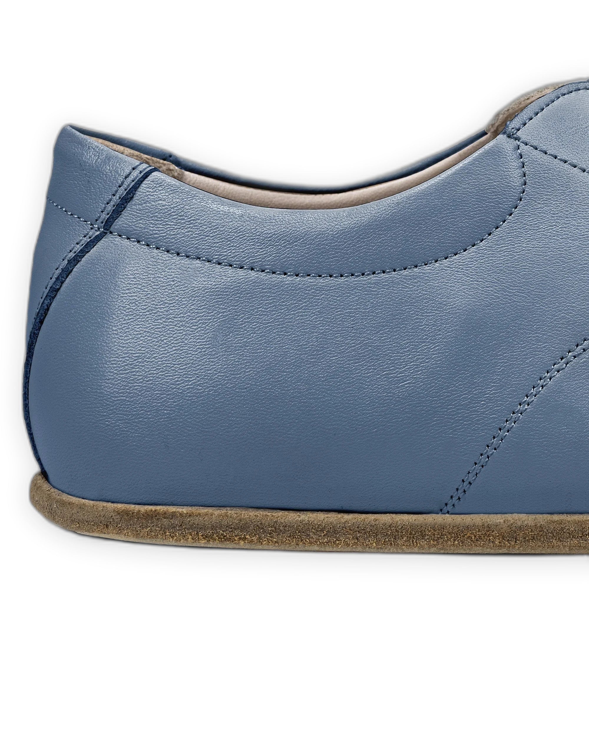 Close-up calf leather - Jean Blue Barefoot Sneaker Detail | Bespoky