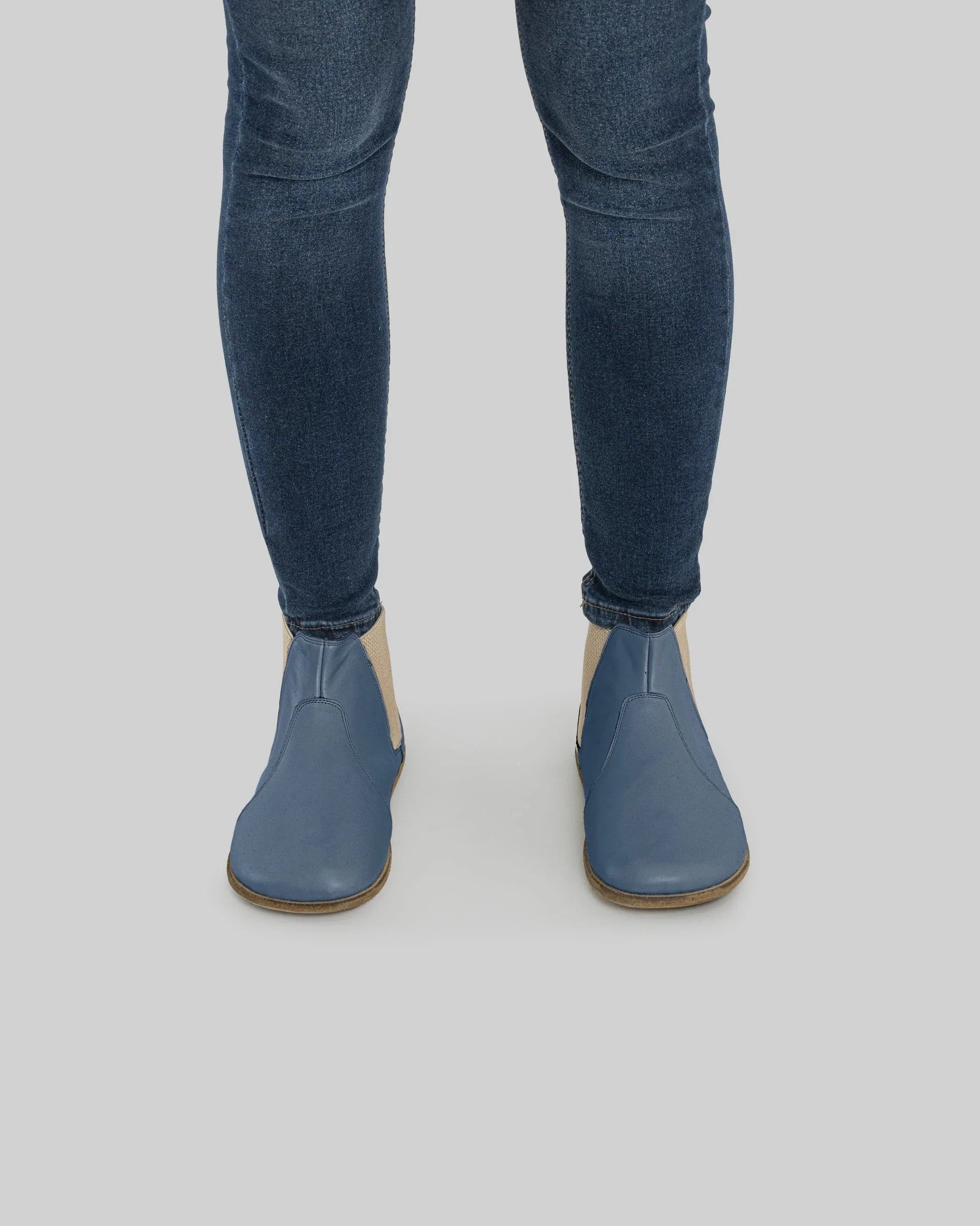Close-up calf leather - Jean Blue Chelsea Boots Detail | Bespoky